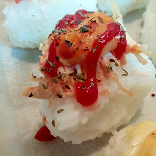 サラダチキンとカズチーの焼きおにぎり